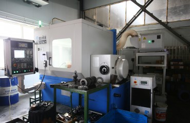 渦輪蝸桿磨齒機(jī)